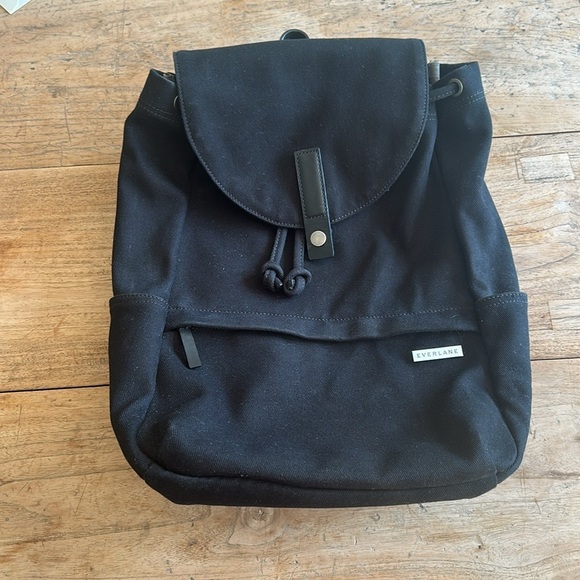 The Everlane Modern Twill Single Snap Backpack in Black - Picture 3 of 9
